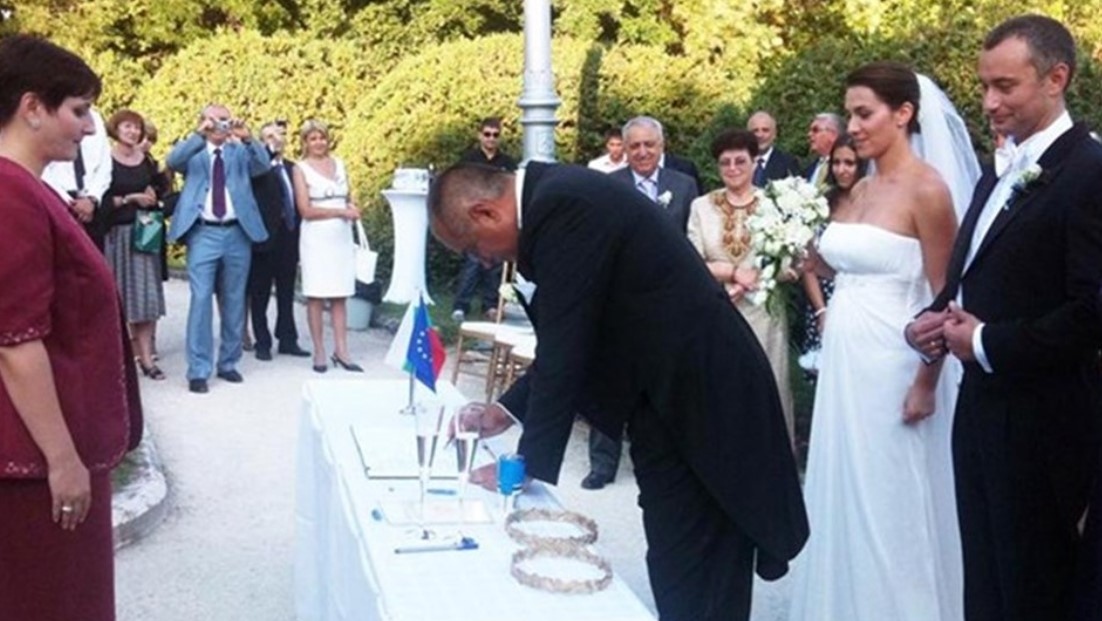Бившият военен и външен министър Николай Младенов на чиято сватба
